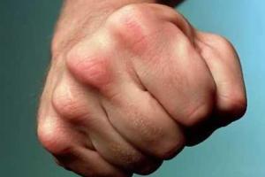 Субботний вечер на пляже Мариуполя закончился массовой дракой