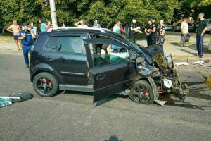 В Кировограде "Chery" на большой скорости влетел в маршрутку: пострадали три человека
