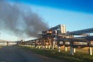 В Уфе произошел масштабный пожар на нефтяном заводе 