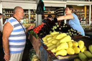 Тайна подорожания помидоров в Мариуполе раскрыта