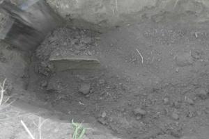 В Днепропетровской области искатели металлолома случайно набрели на старую авиационную бомбу