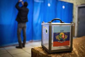 Главарь "ЛНР" Плотницкий подписал "указ" о переносе выборов