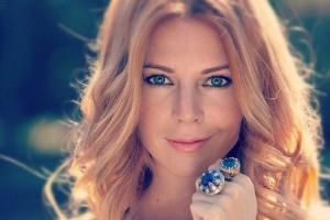 Певица Наталья Подольская разделась, чтобы доказать, что она не беременна