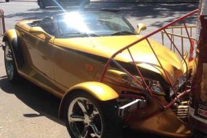 В Одессе влетел в столб ретро-кабриолет "Chrysler Prowler"