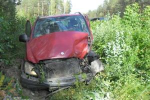 На Ровенщине водитель "Нивы" не уступил дорогу автомобилю "Mercedes": пострадали 8 человек 