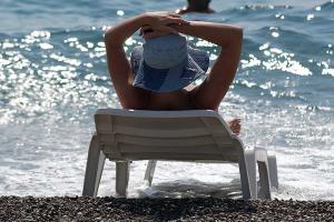 Жители Крыма тоже предпочитают отдыхать в Турции: родные пляжи "отдыхают"