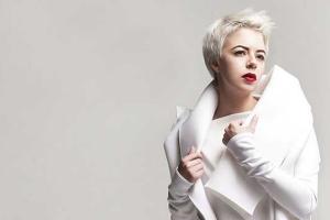 Вокалистка украинской электро-фолк группы "Onuka" поделилась с фанатами свадебным фото