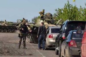 Журналист: людям с донецкой пропиской проблематичнее пересекать блокпосты в зоне АТО