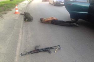 В Харькове пьяный пассажир такси открыл стрельбу из автомата