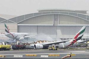 В сеть попало видео, снятое в салоне лайнера, загоревшегося в Дубае