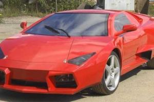 Житель Львова в своем гараже собрал копию автомобиля "Lamborghini Reventon"