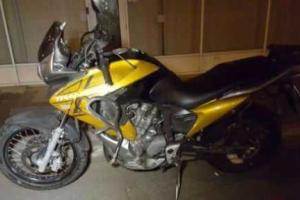 В Киеве мотоцикл "Honda" влетел в отбойник: водитель погиб на месте аварии