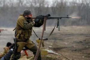 В сети появилось видео, снятое боевиками во время боя из своего окопа. 18+