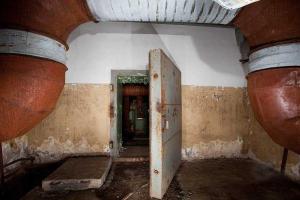 Власти "ДНР" приказали срочно готовить бомбоубежища в подвалах жилых домов на территории "республики"