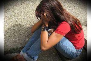 Компания из 5 парней изнасиловала двух несовершеннолетних девушек в Курахово