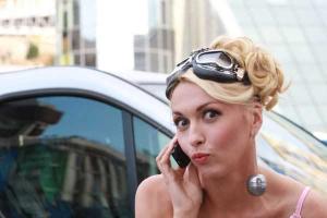 Новый зажигательный клип Оли Поляковой стремительно набирает просмотры в сети