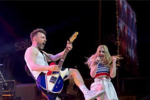 На концерте группы "Ленинград" в  Будапеште гордо развевался флаг Украины