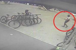 В Киеве разыскивается мужчина за развращение и ограбление 15-летней девочки