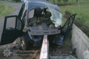 На Волыни автомобиль "Citroen Jumper" на скорости влетел в отбойник: пострадали 8 человек