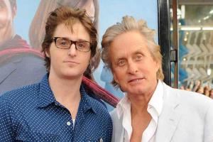 Сын Майкла Дугласа вышел на свободу после 7 лет заключения