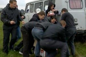 В российской Пензе люди под дождем несколько часов ждали "колбасный" дождь