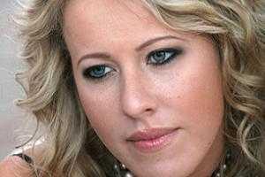 Светская львица Ксения Собчак подыскивает клинику для родов