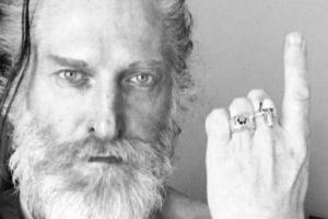 Никита Джигурда помолодел на 20 лет, распрощавшись с бородой и усами