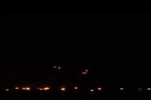 В сети опубликовано видео мощного ночного обстрела Авдеевки