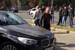 В Киеве у здания посольства РФ, произошли стычки активистов с полицией