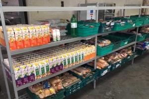 Британские активисты открыли первый супермаркет для бедных с продуктами с помоек