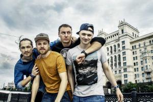 Новый клип рэп-группы "Каста" о жизни в российской глубинке взорвал интернет