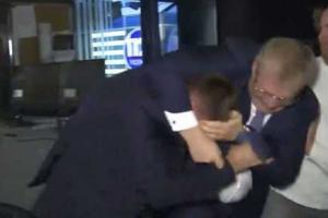 Нардеп Парасюк о драке с Вилкулом: Из-за этой мрази в нашей стране война, поэтому не жалею о своем поступке