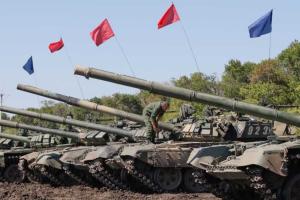 Боевики тайно готовятся к проведению "танкового биатлона" в оккупированном Торезе