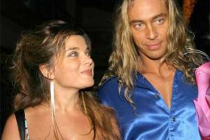 Муж Наташи Королевой Тарзан появился на публике в необычном образе блондинки