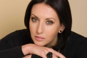 Актриса Алика Смехова озадачила поклонников пикантными снимками