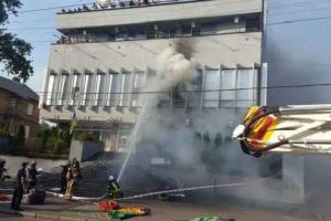 Пострадавших сотрудников "Интера" выносили на носилках - очевидцы