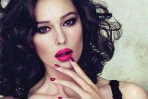 Актриса Моника Беллуччи полностью разделась для журнала "Paris Match"