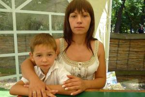 В Одессе уже больше двух недель ищут пропавшую женщину с ребенком