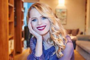 Телеведущая Ольга Фреймут поделилась с поклонниками первым семейным снимком с новорожденным сыном