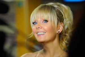 Поклонники раскритиковали Валерию за "пижамный" наряд