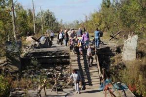 В Станице Луганской вблизи КПП прогремел взрыв: люди не пострадали
