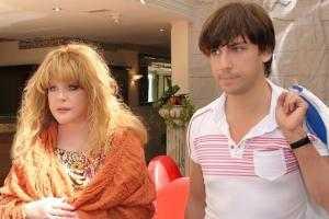 В сеть попало фото подросшей дочки Аллы Пугачевой и Максима Галкина