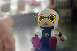 Японская компания "Toyota Motor" создала робота-ребенка для бездетных пар