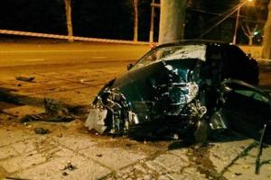 В Одессе после столкновения двух авто остались груды металла и два пострадавших 