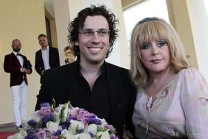 Строители, работавшие в замке Пугачевой и Галкина очень тепло отзываются о звездной паре