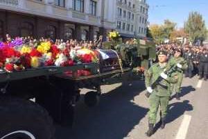 Соцсети жестко комментируют похороны "Моторолы": Постановка в донецком театре, появился повод сходить на "оперу"