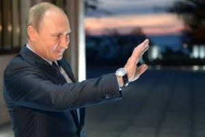 Российский политолог: Путину к 2018 году нужно совершить подвиг, его популярность катастрофически падает