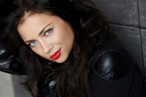 Родной брат Настасьи Самбурской рассказал о детстве актрисы