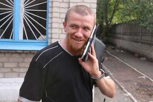 Накануне убийства "Моторолы" в доме, где он жил с семьей, снимали охрану - InformNapalm