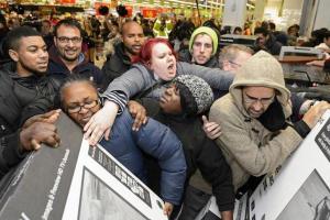 Кровавая "черная пятница" в США: застрелены два человека, есть раненые